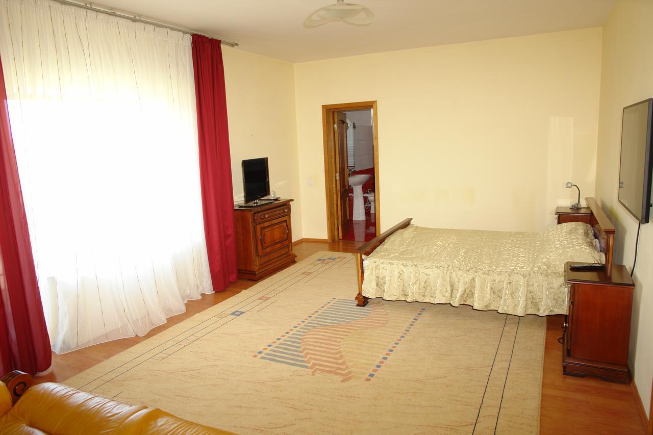 Pensiunea Casa Benko Bacău Dış mekan fotoğraf