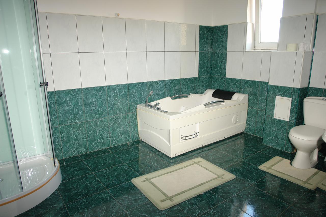 Pensiunea Casa Benko Bacău Dış mekan fotoğraf